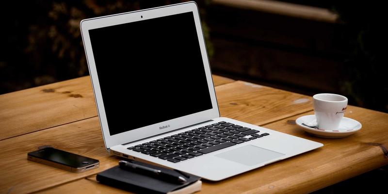 搜索引擎排名算法深度解析：SEO优化的核心逻辑与实战策略