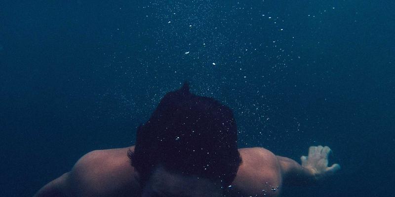 搜索引擎的实时搜索技术：揭秘新闻、社交媒体与事件信息的即时索引算法